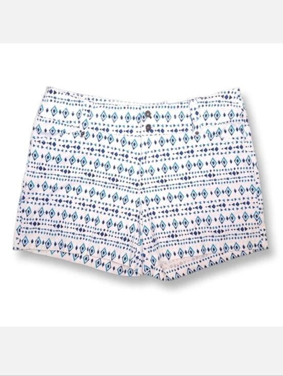 Ricki's Pants - Revolution By Ricki's Brooke Shorts Diamond Print Mid Rise Stretchy White Blue